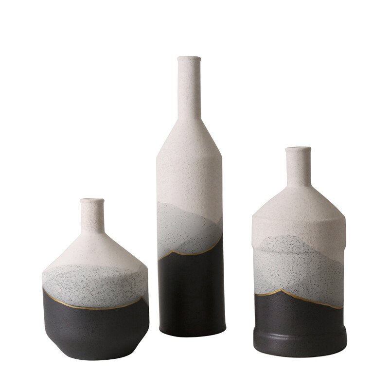 Black Bottle Shaped Vase Fa-D2068